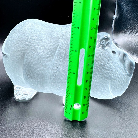 Viking Glass Frosted Textured Hippo Figurine Handmade Art Glass Paperweight - Picture 6 of 7
